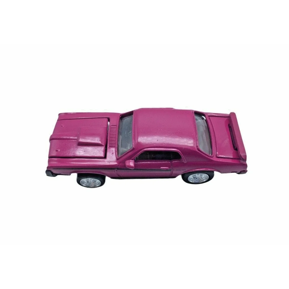 Johnny Lightning Muscle Car USA 1969 Mercury Cougar Eliminator Pink Diecast 1/64